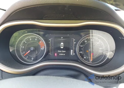 2016 Jeep Cherokee Latitude z USA, uszkodzony, nr VIN 1C4PJMCS3GW318671